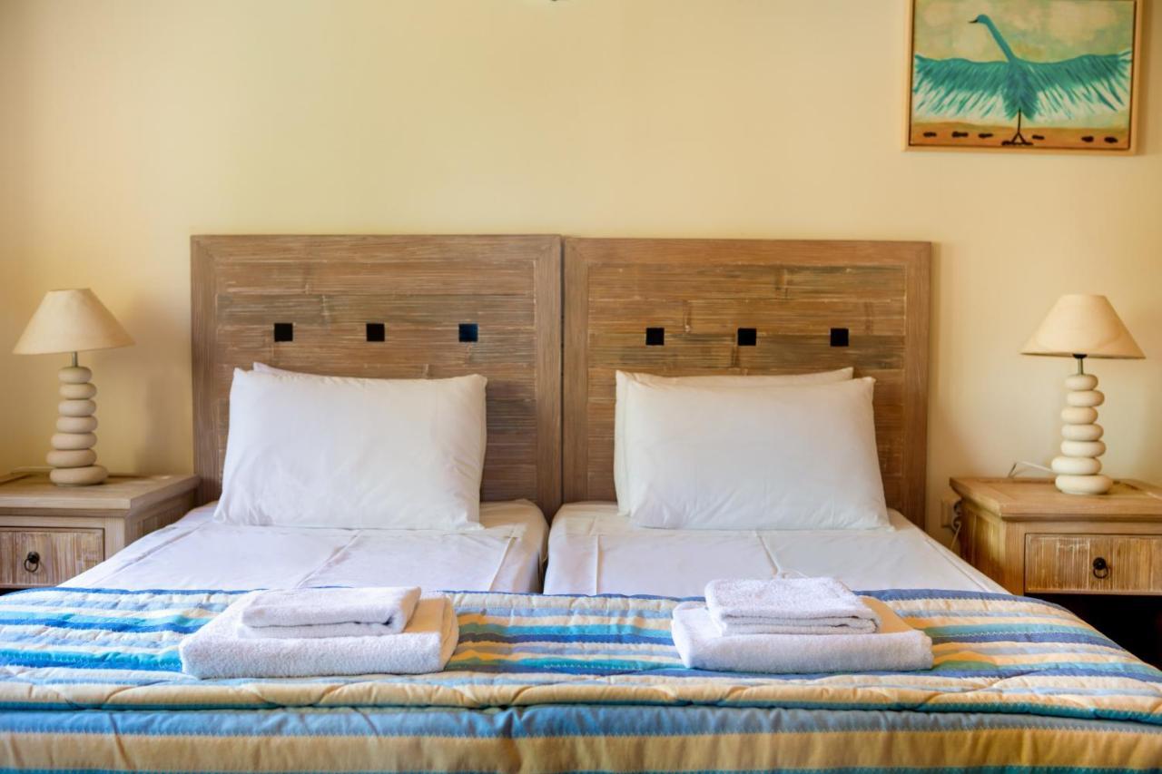 Villa Erontas - Private Heated Jacuzzi Makhairoí エクステリア 写真